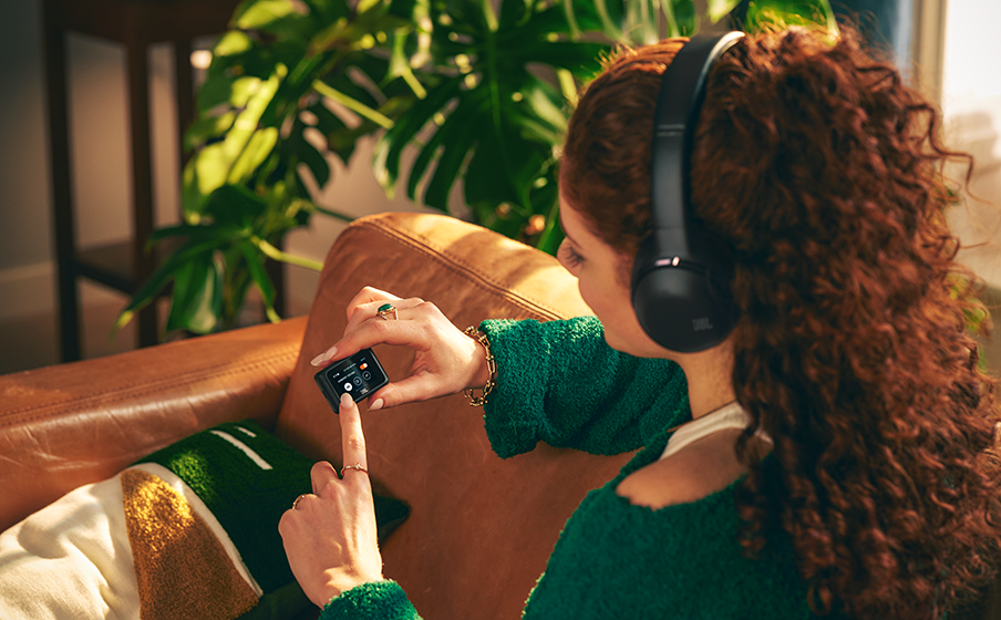 JBL Tour One M3 Smart Tx JBL Smart Tx: Alles unter Kontrolle - Image